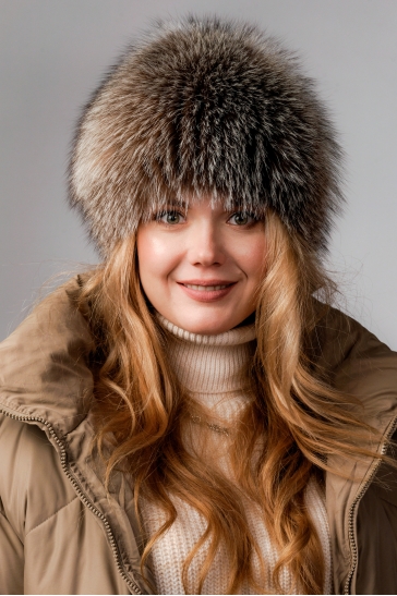 Шапка женская из блюфроста