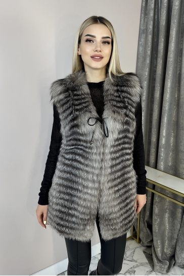 Меховой жилет женский из блюфроста